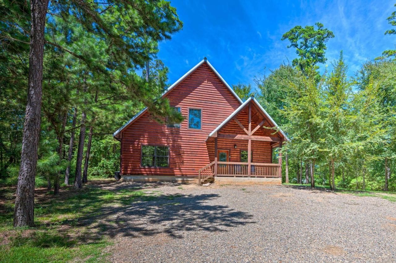 Cabin With Hot Tub And Games, 4 Mi To Beavers Bend! Broken Bow Eksteriør bilde