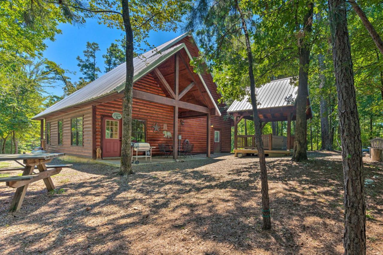 Cabin With Hot Tub And Games, 4 Mi To Beavers Bend! Broken Bow Eksteriør bilde