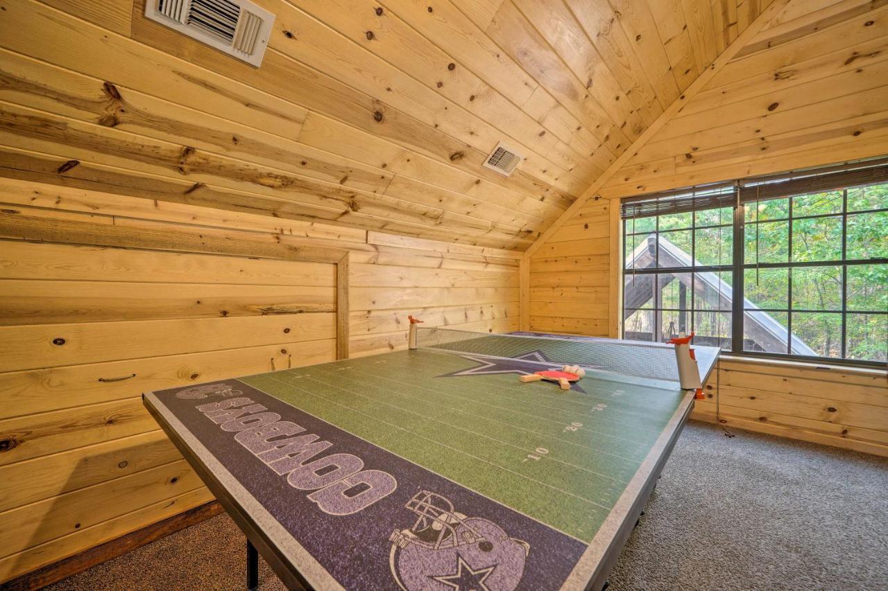 Cabin With Hot Tub And Games, 4 Mi To Beavers Bend! Broken Bow Eksteriør bilde